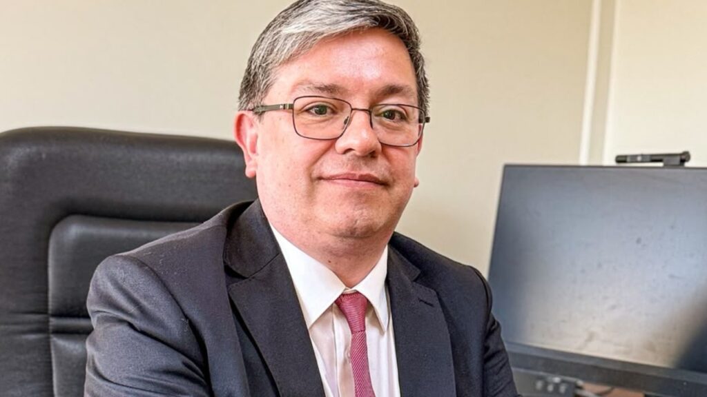 Exdirector del Hospital Clínico Magallanes asumió la dirección del Hospital Dr. Hernán Henríquez Aravena