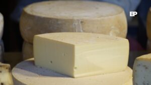 Minsal emite alerta alimentaria por presencia de listeria en queso mantecoso laminado de marca Matthei