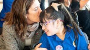 Primera dama María Pía Adriasola visita el Centro de Rehabilitación Cruz del Sur e impulsa las Jornadas de Magallanes