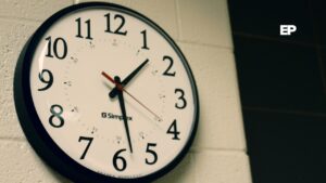 Presentan proyecto de ley para eliminar el cambio de hora en Chile y dejar huso permanente para Magallanes
