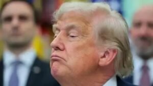 Donald Trump insinúa que reemplazará la sala de prensa de la Casa Blanca por una piscina