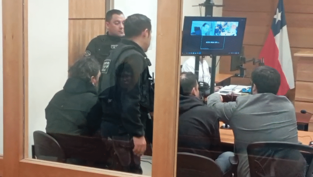 Formalizan a dos hombres por ataque con tijera en el centro de Punta Arenas