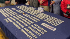 Incautan más de $119 millones en cocaína en el Aeropuerto de Punta Arenas: Pasajera quedó en prisión preventiva