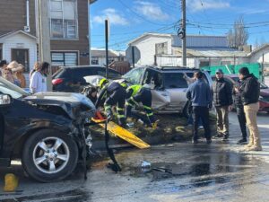 Fuerte colisión en la población San Ignacio deja tres personas lesionadas: una permanece en estado grave
