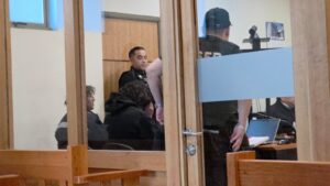 Dos sujetos son detenidos por amenazas, agresión a Carabineros y hallazgo de cultivo indoor en Punta Arenas
