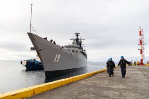 La Escuadra Nacional de la Armada de Chile recala en Punta Arenas y abrirá sus buques a la comunidad