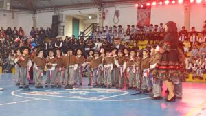 Estudiantes del Liceo San José maravillaron a la comunidad con su Muestra Folclórica del Primer Ciclo