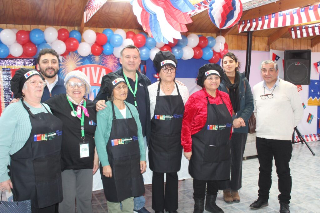 Elección de la mejor empanada del Barrio Juan Pablo II define a la competidora para la gran final comunal de Punta Arenas