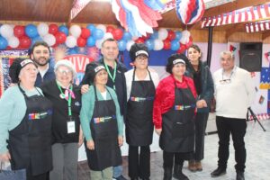 Elección de la mejor empanada del Barrio Juan Pablo II define a la competidora para la gran final comunal de Punta Arenas