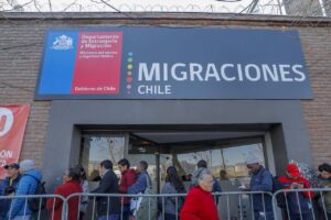 Gobierno permitirá salida de venezolanos por salvoconducto