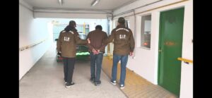 SIP de Carabineros detiene a sujeto investigado por incendio y con órdenes de arresto vigentes en Punta Arenas