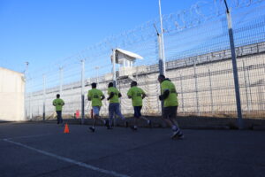 Población penal del Complejo Penitenciario de Punta Arenas participó en corrida deportiva de 5 kilómetros