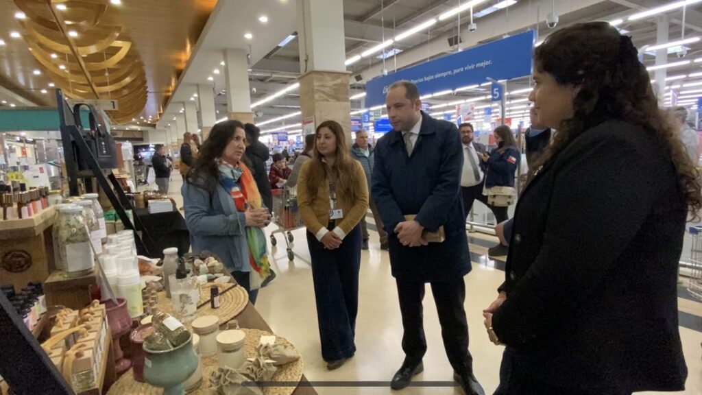 Sercotec inaugura feria de Fiestas Patrias con diez emprendedoras en el Mall Espacio Urbano de Punta Arenas