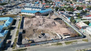 Demolición del exhospital de Punta Arenas avanza mientras proyecto del Edificio Consistorial sigue sin fecha