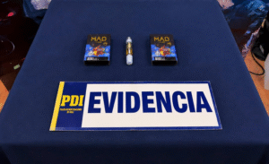 Formalizan a estudiante por comercializar vapers con THC al interior de un colegio en Punta Arenas