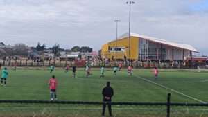Barrio Sur y Puerto Natales clasifican a la segunda fase de las eliminatorias adultas de fútbol en Magallanes