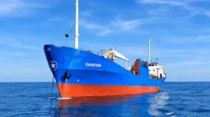 Nueva ruta marítima conectará a Magallanes con las Islas Malvinas tras el zarpe del buque Danstar