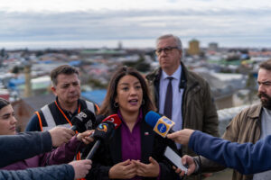 Levantan Alerta Roja en Punta Arenas tras estabilización del río Las Minas e inician etapa de rehabilitación