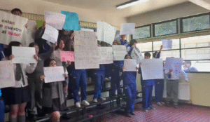 SLEP Magallanes activa protocolos de convivencia e inicia investigación tras manifestación en el Liceo Juan Bautista Contardi