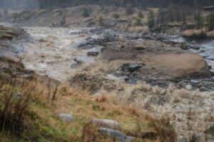 Municipio de Punta Arenas mantiene despliegue de turnos diurnos y nocturnos por emergencia de lluvias
