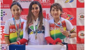 Ciclista magallánica se corona campeona panamericana máster de contrarreloj en Bolivia