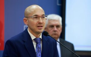 Dr. Alejandro Berkovits: “Tenemos que ir a buscar a esas mujeres que tienen más riesgo de cáncer de mama”