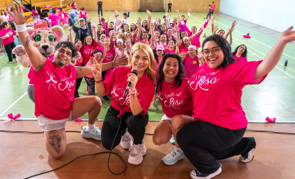 Masiva convocatoria marcó la Zumbatón “Únete al Rosa” organizada para concientizar sobre el cáncer de mama