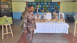 Fotógrafo James Quezada celebra 25 años de trayectoria con exposición de aves patagónicas en Punta Arenas