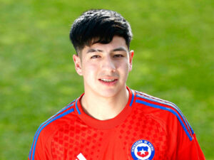 El puntarenense Jonathan Guerrero firma su primer contrato profesional con Independiente de Avellaneda