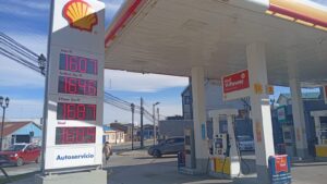 Ciudadanos de Punta Arenas resienten nueva alza de combustibles: 