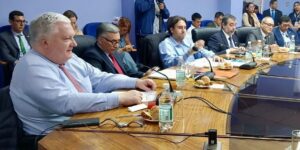 Kusanovic propone aumentar cupos de Medicina ante déficit en zonas extremas