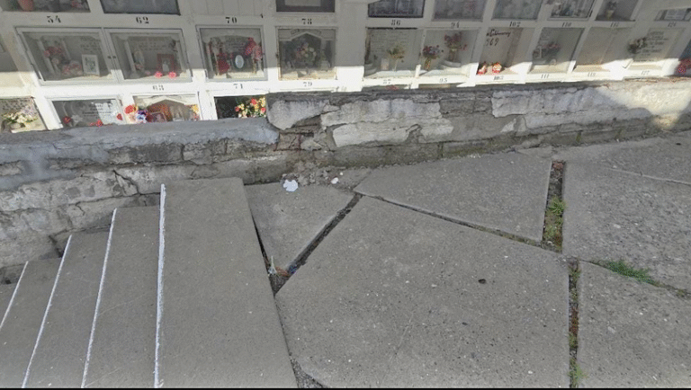 Denuncian daños estructurales en el Cementerio Municipal de Punta Arenas a días del Día de Todos los Santos