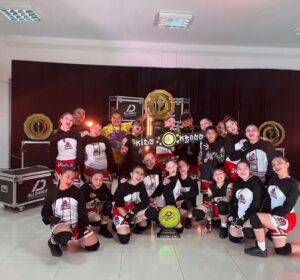 Ballet y Academia de Danza K1D’S Kross conmemora 34 años de trayectoria formativa en Magallanes