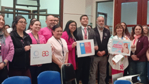 Servicio de Salud Magallanes y ENAP firman convenio para prevención del cáncer de mama con mamógrafo móvil y 200 kits Palpa