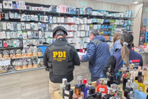 Fiscalizaciones a trabajadores extranjeros dejan tres denunciados por la PDI